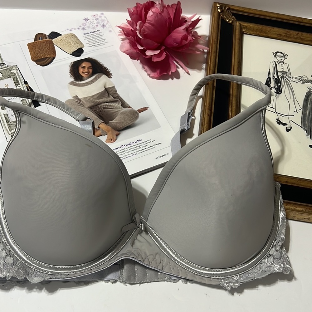 Gray lightly Padded Bra 36D / w Crisscross Adj Back Straps